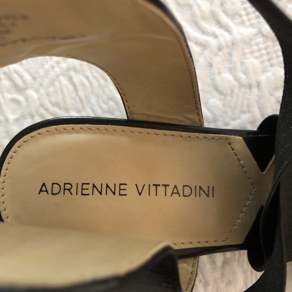 Adrianne Vittadini black wedge sandals - Picture 2 of 5